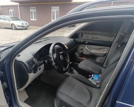 Синій Фольксваген Гольф, об'ємом двигуна 1.6 л та пробігом 196 тис. км за 4200 $, фото 7 на Automoto.ua