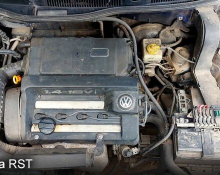 Синій Фольксваген Гольф, об'ємом двигуна 1.4 л та пробігом 280 тис. км за 3350 $, фото 4 на Automoto.ua