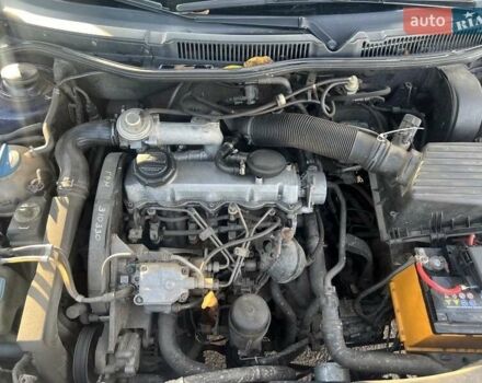 Синий Фольксваген Гольф, объемом двигателя 1.9 л и пробегом 332 тыс. км за 4000 $, фото 2 на Automoto.ua