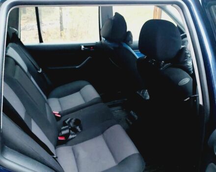 Синий Фольксваген Гольф, объемом двигателя 1.6 л и пробегом 297 тыс. км за 3300 $, фото 11 на Automoto.ua