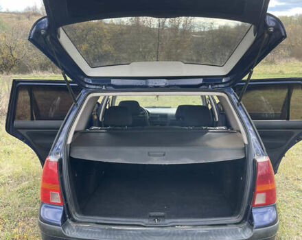 Фольксваген Гольф 2000 у Томашполе на Automoto.ua Синій Фольксваген Гольф, об'ємом двигуна 1.6 л та пробігом 260 тис. км за 4300 $, фото 5 на Automoto.ua