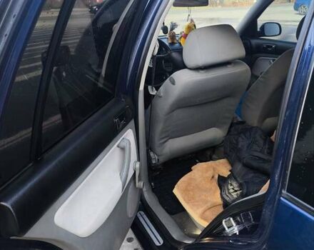 Синий Фольксваген Гольф, объемом двигателя 1.6 л и пробегом 302 тыс. км за 3650 $, фото 12 на Automoto.ua