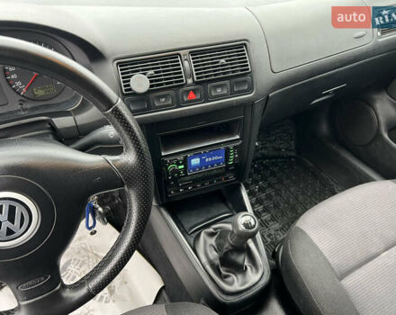 Синій Фольксваген Гольф, об'ємом двигуна 1.6 л та пробігом 248 тис. км за 4790 $, фото 14 на Automoto.ua