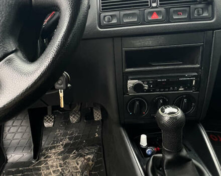 Синий Фольксваген Гольф, объемом двигателя 1.6 л и пробегом 275 тыс. км за 4200 $, фото 11 на Automoto.ua