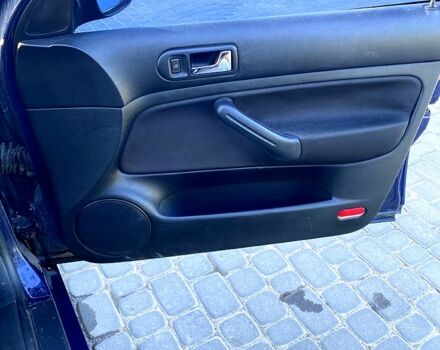 Фольксваген Гольф 2000 в Виннице на Automoto.ua Синий Фольксваген Гольф, объемом двигателя 1.6 л и пробегом 350 тыс. км за 4999 $, фото 9 на Automoto.ua