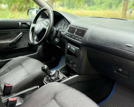 Синий Фольксваген Гольф, объемом двигателя 1.6 л и пробегом 475 тыс. км за 2500 $, фото 7 на Automoto.ua