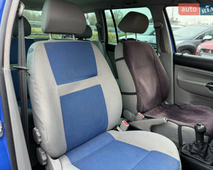 Синий Фольксваген Гольф, объемом двигателя 1.4 л и пробегом 236 тыс. км за 3900 $, фото 18 на Automoto.ua