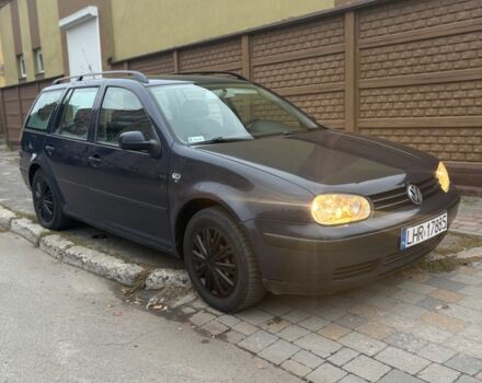 Синий Фольксваген Гольф, объемом двигателя 2 л и пробегом 300 тыс. км за 2400 $, фото 1 на Automoto.ua