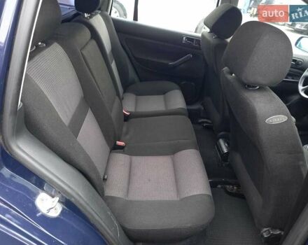 Синій Фольксваген Гольф, об'ємом двигуна 1.6 л та пробігом 258 тис. км за 4000 $, фото 12 на Automoto.ua