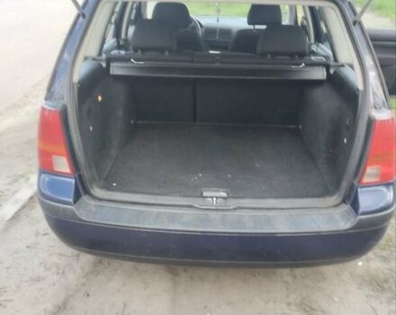 Синий Фольксваген Гольф, объемом двигателя 1.6 л и пробегом 293 тыс. км за 4700 $, фото 5 на Automoto.ua