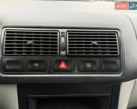 Синий Фольксваген Гольф, объемом двигателя 1.4 л и пробегом 236 тыс. км за 3900 $, фото 35 на Automoto.ua