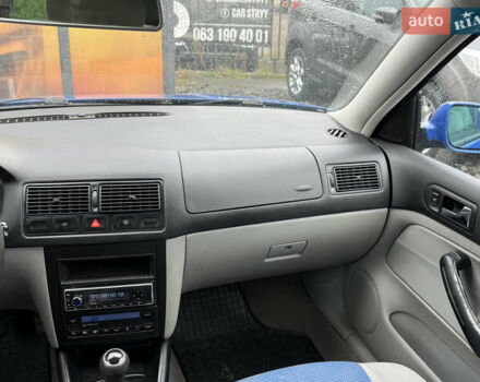 Синий Фольксваген Гольф, объемом двигателя 1.4 л и пробегом 236 тыс. км за 3900 $, фото 25 на Automoto.ua