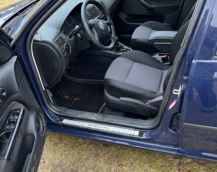 Синий Фольксваген Гольф, объемом двигателя 1.4 л и пробегом 184 тыс. км за 3500 $, фото 5 на Automoto.ua