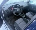 Синий Фольксваген Гольф, объемом двигателя 1.4 л и пробегом 280 тыс. км за 2250 $, фото 4 на Automoto.ua