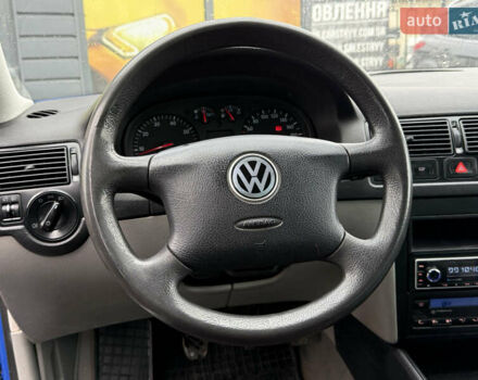 Синий Фольксваген Гольф, объемом двигателя 1.4 л и пробегом 236 тыс. км за 3900 $, фото 33 на Automoto.ua