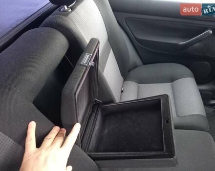 Синій Фольксваген Гольф, об'ємом двигуна 1.6 л та пробігом 258 тис. км за 4000 $, фото 16 на Automoto.ua