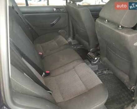 Синій Фольксваген Гольф, об'ємом двигуна 1.98 л та пробігом 316 тис. км за 4000 $, фото 9 на Automoto.ua