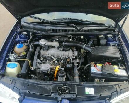 Синий Фольксваген Гольф, объемом двигателя 1.9 л и пробегом 350 тыс. км за 2199 $, фото 6 на Automoto.ua