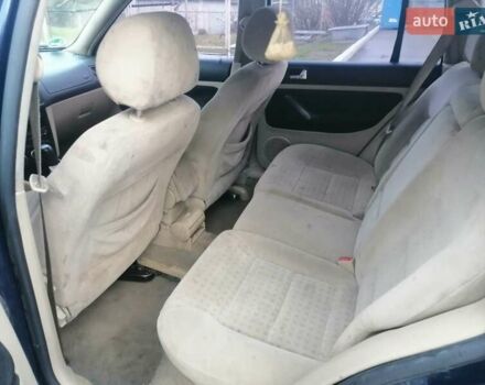 Синий Фольксваген Гольф, объемом двигателя 1.9 л и пробегом 350 тыс. км за 2199 $, фото 8 на Automoto.ua