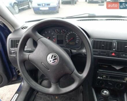 Синій Фольксваген Гольф, об'ємом двигуна 1.6 л та пробігом 258 тис. км за 4000 $, фото 25 на Automoto.ua