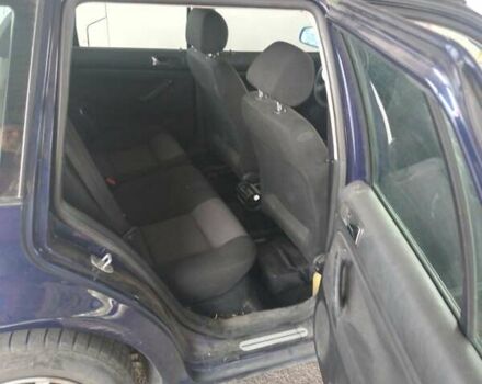 Синій Фольксваген Гольф, об'ємом двигуна 1.39 л та пробігом 255 тис. км за 4000 $, фото 3 на Automoto.ua