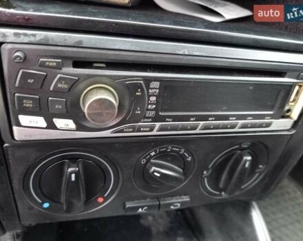 Синій Фольксваген Гольф, об'ємом двигуна 1.6 л та пробігом 258 тис. км за 4000 $, фото 26 на Automoto.ua