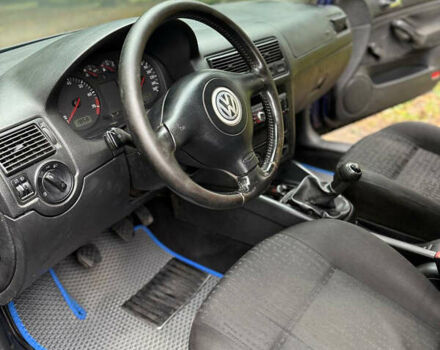 Синий Фольксваген Гольф, объемом двигателя 1.6 л и пробегом 475 тыс. км за 2500 $, фото 8 на Automoto.ua