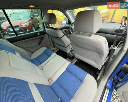 Синий Фольксваген Гольф, объемом двигателя 1.4 л и пробегом 236 тыс. км за 3900 $, фото 23 на Automoto.ua