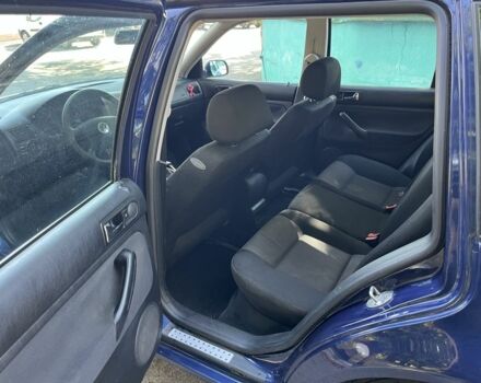 Синий Фольксваген Гольф, объемом двигателя 1.9 л и пробегом 268 тыс. км за 4600 $, фото 16 на Automoto.ua