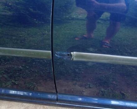 Синий Фольксваген Гольф, объемом двигателя 1.6 л и пробегом 302 тыс. км за 3399 $, фото 16 на Automoto.ua