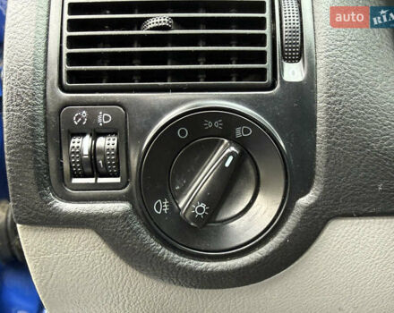 Синий Фольксваген Гольф, объемом двигателя 1.4 л и пробегом 236 тыс. км за 3900 $, фото 34 на Automoto.ua