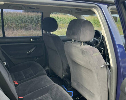 Синий Фольксваген Гольф, объемом двигателя 1.6 л и пробегом 221 тыс. км за 4600 $, фото 8 на Automoto.ua