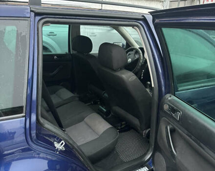 Синий Фольксваген Гольф, объемом двигателя 1.9 л и пробегом 358 тыс. км за 3750 $, фото 4 на Automoto.ua