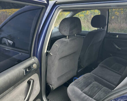 Синий Фольксваген Гольф, объемом двигателя 1.6 л и пробегом 221 тыс. км за 4600 $, фото 11 на Automoto.ua