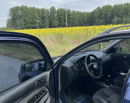 Синий Фольксваген Гольф, объемом двигателя 1.6 л и пробегом 221 тыс. км за 4600 $, фото 24 на Automoto.ua