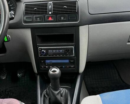 Синий Фольксваген Гольф, объемом двигателя 1.4 л и пробегом 230 тыс. км за 3500 $, фото 14 на Automoto.ua