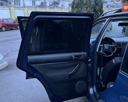 Синий Фольксваген Гольф, объемом двигателя 1.6 л и пробегом 310 тыс. км за 3600 $, фото 64 на Automoto.ua