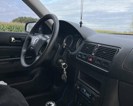 Синий Фольксваген Гольф, объемом двигателя 1.6 л и пробегом 221 тыс. км за 4600 $, фото 9 на Automoto.ua