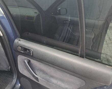 Синий Фольксваген Гольф, объемом двигателя 1.6 л и пробегом 270 тыс. км за 4400 $, фото 14 на Automoto.ua