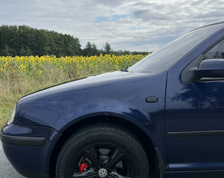 Синий Фольксваген Гольф, объемом двигателя 1.6 л и пробегом 221 тыс. км за 4600 $, фото 1 на Automoto.ua