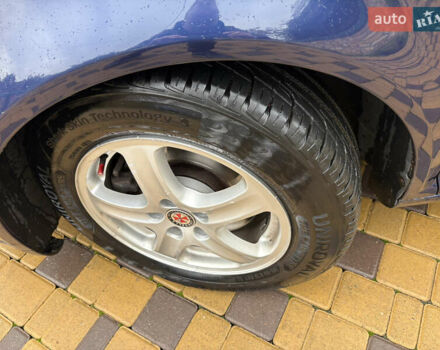 Синий Фольксваген Гольф, объемом двигателя 1.6 л и пробегом 232 тыс. км за 3800 $, фото 6 на Automoto.ua