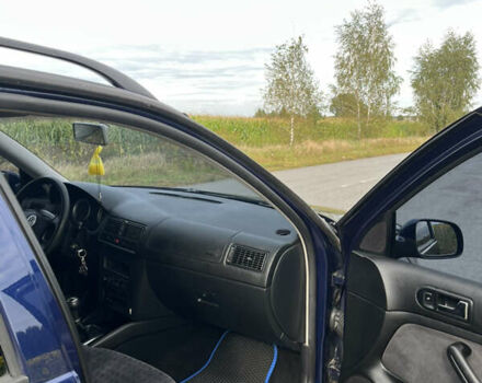 Синий Фольксваген Гольф, объемом двигателя 1.6 л и пробегом 221 тыс. км за 4600 $, фото 6 на Automoto.ua