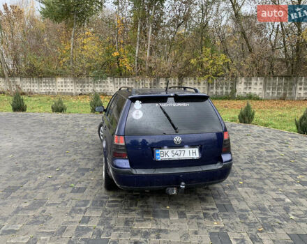 Синий Фольксваген Гольф, объемом двигателя 1.6 л и пробегом 286 тыс. км за 4200 $, фото 1 на Automoto.ua