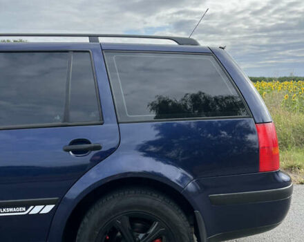 Синий Фольксваген Гольф, объемом двигателя 1.6 л и пробегом 221 тыс. км за 4600 $, фото 2 на Automoto.ua