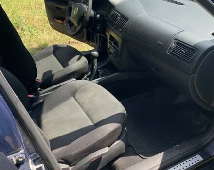 Синий Фольксваген Гольф, объемом двигателя 1.9 л и пробегом 400 тыс. км за 3400 $, фото 6 на Automoto.ua