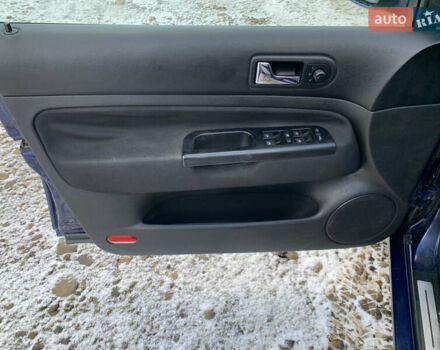 Синий Фольксваген Гольф, объемом двигателя 1.6 л и пробегом 240 тыс. км за 4750 $, фото 18 на Automoto.ua