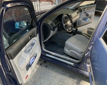 Синий Фольксваген Гольф, объемом двигателя 1.6 л и пробегом 240 тыс. км за 3600 $, фото 2 на Automoto.ua