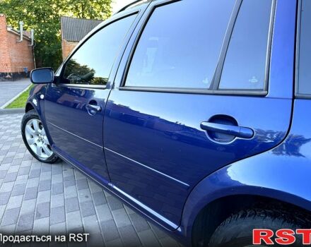 Синий Фольксваген Гольф, объемом двигателя 1.6 л и пробегом 260 тыс. км за 4700 $, фото 5 на Automoto.ua