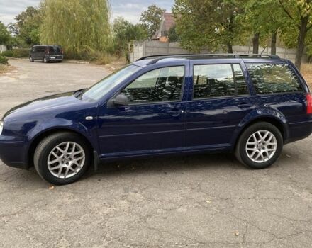Синий Фольксваген Гольф, объемом двигателя 1.6 л и пробегом 323 тыс. км за 4550 $, фото 1 на Automoto.ua