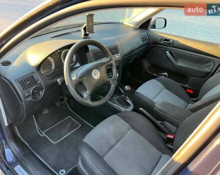 Синий Фольксваген Гольф, объемом двигателя 1.4 л и пробегом 226 тыс. км за 4200 $, фото 7 на Automoto.ua
